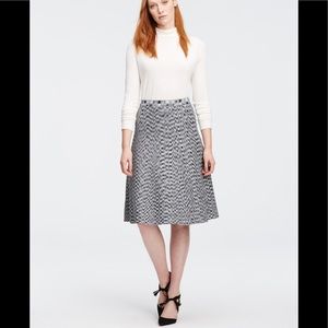 ANN TAYLOR Bandage Knit Gray Spacedye Flared Knit Skirt